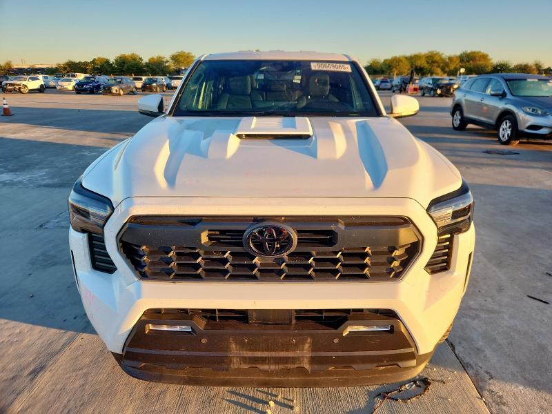 Photo 5 from auction – 2025 TOYOTA TACOMA DOU with VIN 3TMLB5JN2SM129274