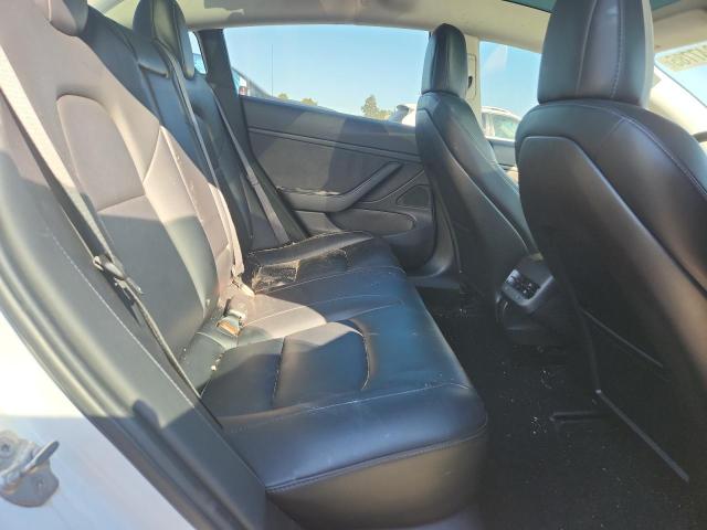 Photo 10 from auction – 2018 TESLA MODEL 3 with VIN 5YJ3E1EB7JF108634