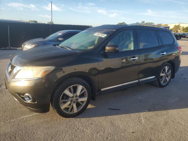 NISSAN PATHFINDER 2016 with VIN 5N1AR2MNXGC624193 - Photo from auction