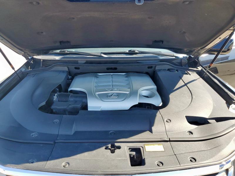 Photo 12 from auction – 2011 LEXUS LX 570 with VIN JTJHY7AX6B4074953