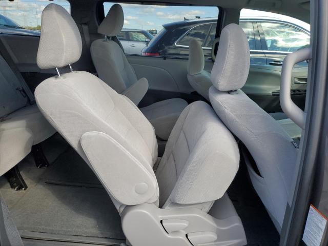 Photo 11 from auction – 2015 TOYOTA SIENNA LE with VIN 5TDJK3DCXFS102738