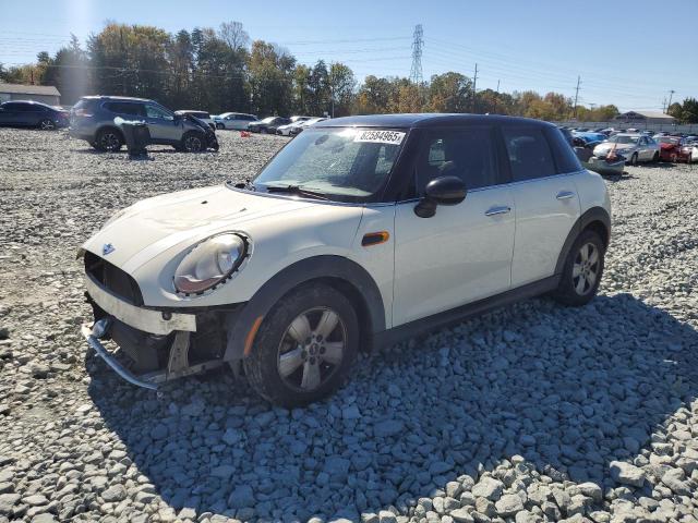MINI COOPER 2015 with VIN WMWXS5C5XFT831930 - Photo from auction
