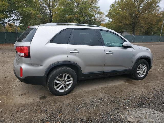 Photo 3 from auction – 2015 KIA SORENTO LX with VIN 5XYKTCA68FG603348