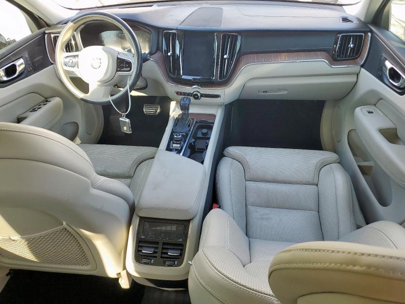 Photo 8 from auction – 2018 VOLVO XC60 T6 with VIN LYVA22RL4JB087042
