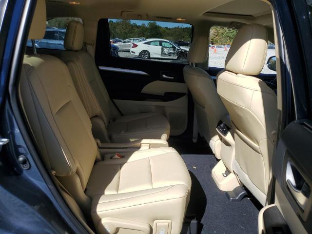 Photo 11 from auction – 2019 TOYOTA HIGHLANDER with VIN 5TDKZRFHXKS333628