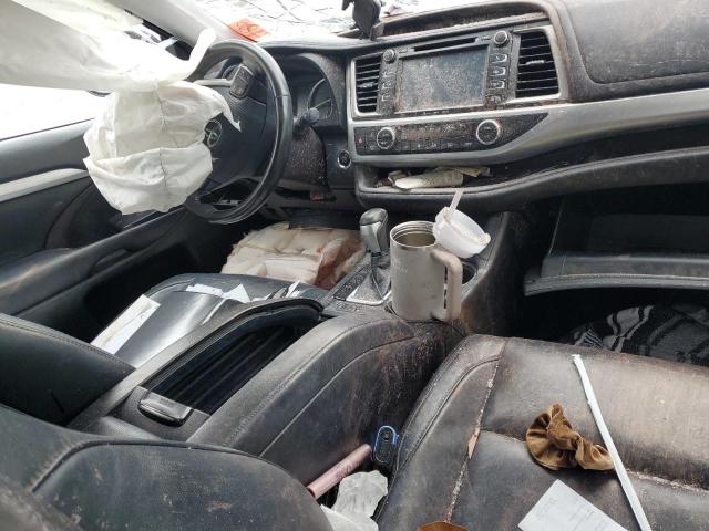 Photo 8 from auction – 2018 TOYOTA HIGHLANDER with VIN 5TDJZRFH7JS833093