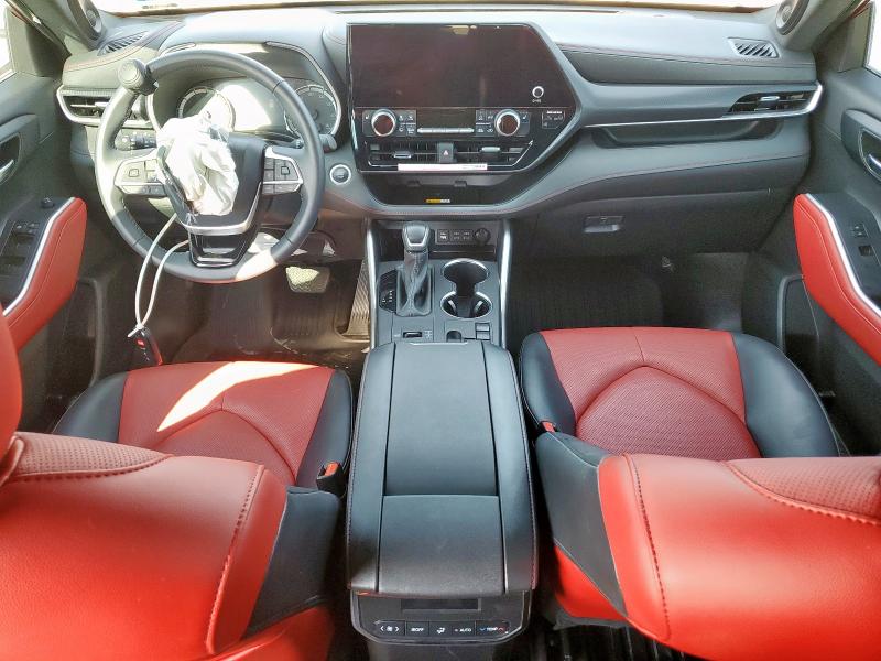 Photo 8 from auction – 2024 TOYOTA HIGHLANDER with VIN 5TDKDRAHXRS537037
