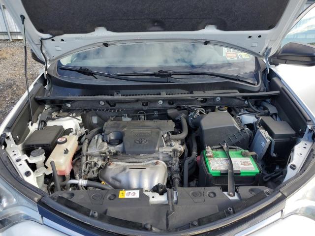Photo 12 from auction – 2017 TOYOTA RAV4 LE with VIN JTMBFREV7HJ121680