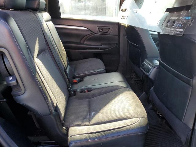 Photo 11 from auction – 2018 TOYOTA HIGHLANDER with VIN 5TDBZRFH9JS914083