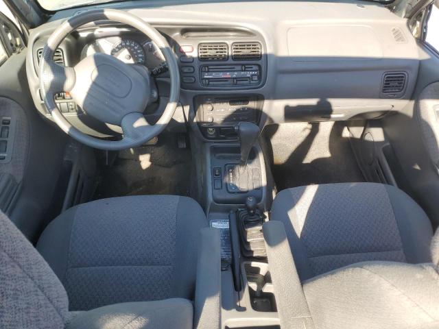 Photo 8 from auction – 2002 CHEVROLET TRACKER with VIN 2CNBJ18C526953464