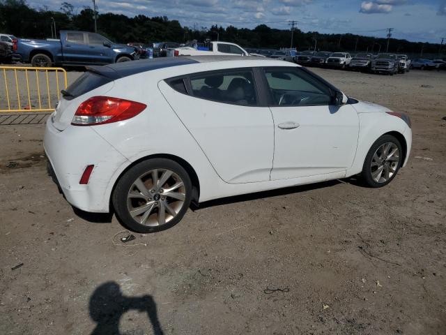 Photo 3 from auction – 2016 HYUNDAI VELOSTER with VIN KMHTC6AD7GU273962