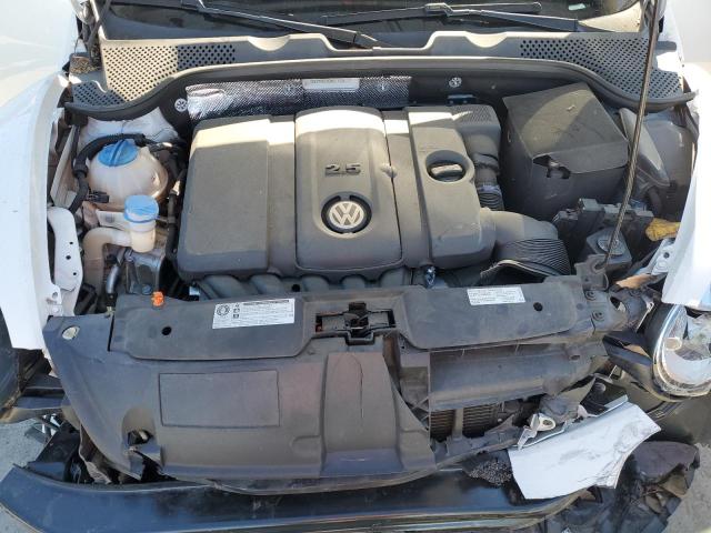 Photo 11 from auction – 2013 VOLKSWAGEN BEETLE with VIN 3VW5P7AT2DM821328