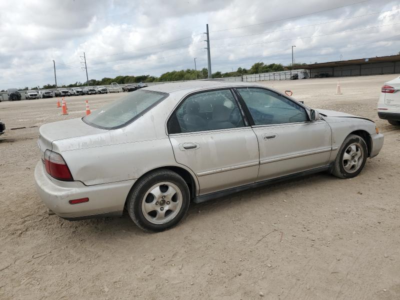 Photo 3 from auction – 1997 HONDA ACCORD SE with VIN 1HGCD5601VA238562