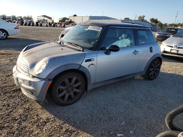 MINI COOPER 2004 with VIN WMWRC33494TC54180 - Photo from auction