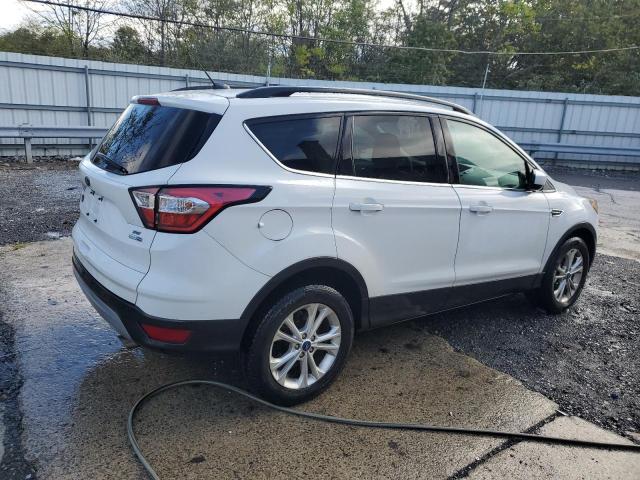 Photo 3 from auction – 2018 FORD ESCAPE SE with VIN 1FMCU9GDXJUC76965