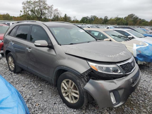 Photo 4 from auction – 2015 KIA SORENTO LX with VIN 5XYKT4A69FG590972