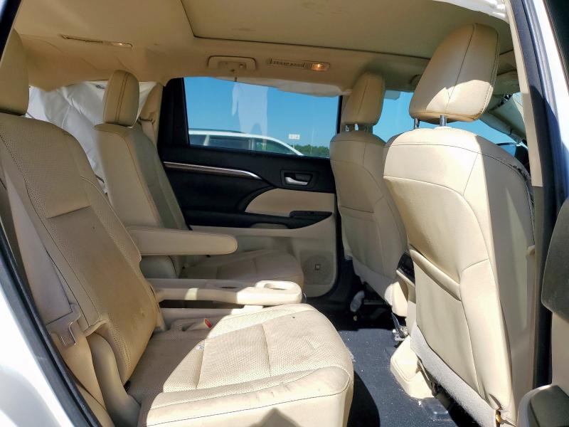 Photo 11 from auction – 2017 TOYOTA HIGHLANDER with VIN 5TDDGRFH0HS024905