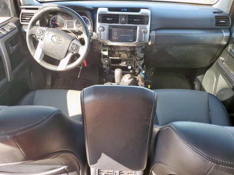 Photo 8 from auction – 2018 TOYOTA 4RUNNER SR with VIN JTEBU5JR5J5502896