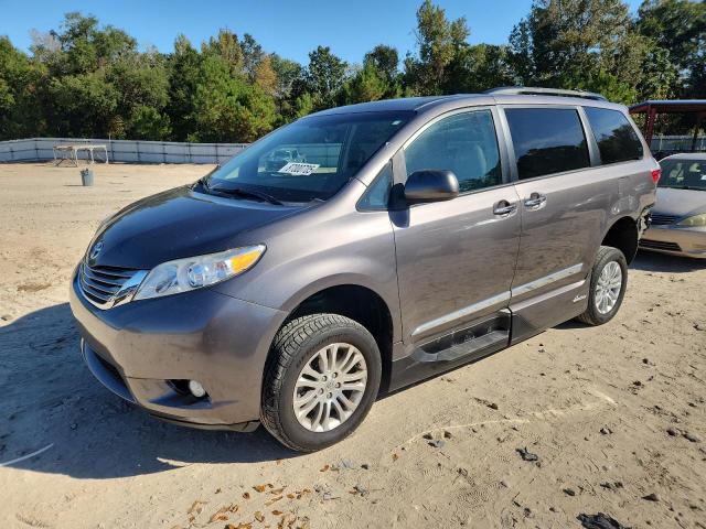 TOYOTA SIENNA XLE 2016 with VIN 5TDYK3DC4GS747045 - Photo from auction