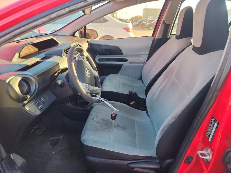 Photo 7 from auction – 2012 TOYOTA PRIUS C with VIN JTDKDTB34C1020756