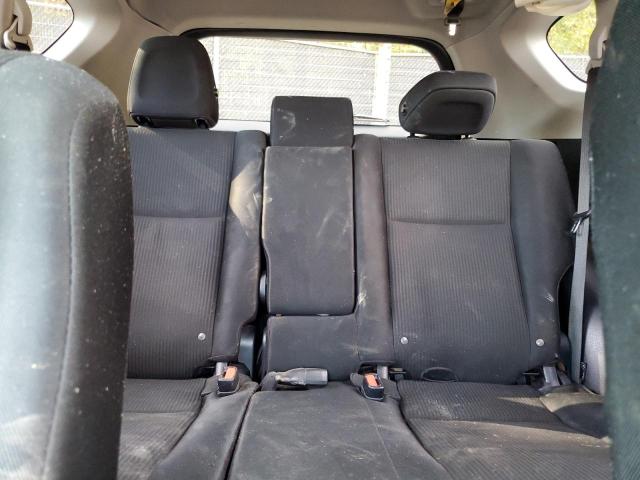 Photo 10 from auction – 2018 TOYOTA RAV4 LE with VIN JTMZFREV4JJ204147