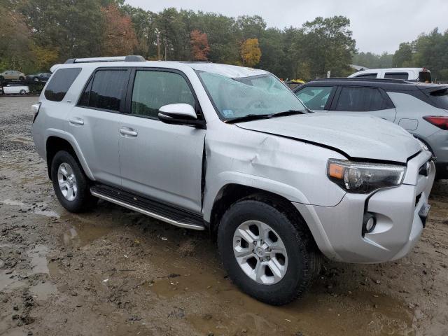 Photo 4 from auction – 2020 TOYOTA 4RUNNER SR with VIN JTEBU5JR6L5796828