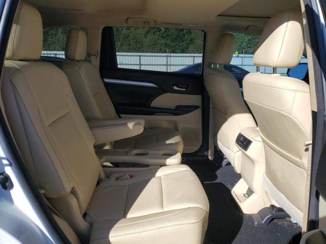 Photo 11 from auction – 2018 TOYOTA HIGHLANDER with VIN 5TDJZRFH2JS541643
