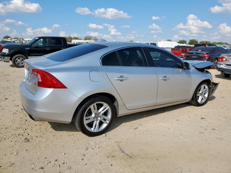 Photo 3 from auction – 2015 VOLVO S60 PREMIE with VIN YV140MFK8F1344612