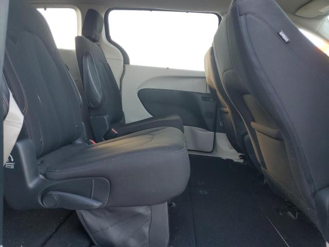 Photo 11 from auction – 2017 CHRYSLER PACIFICA T with VIN 2C4RC1BG9HR753350