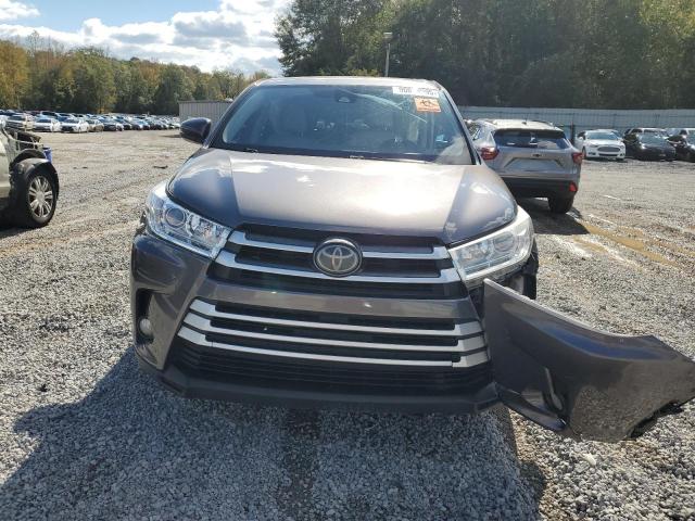 Photo 5 from auction – 2017 TOYOTA HIGHLANDER with VIN 5TDZZRFH1HS221842