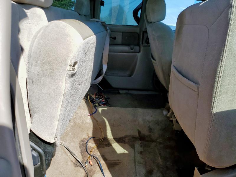 Photo 10 from auction – 2005 CHEVROLET SILVERADO with VIN 2GCEC19V351151184