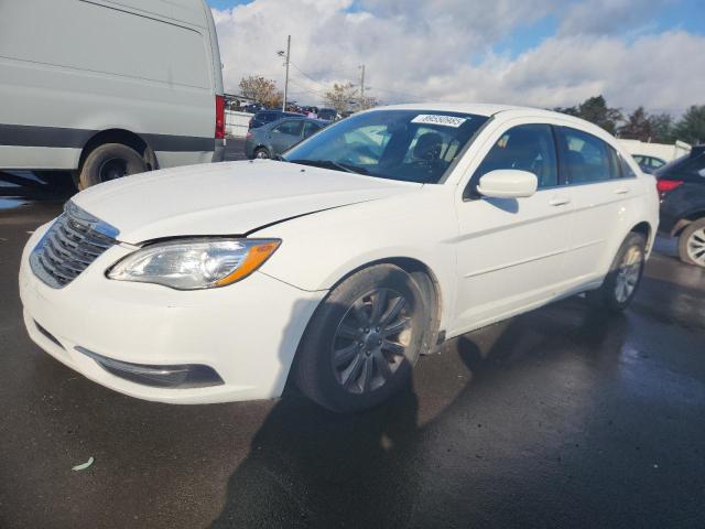CHRYSLER 200 TOURIN 2013 with VIN 1C3CCBBB0DN773062 - Photo from auction