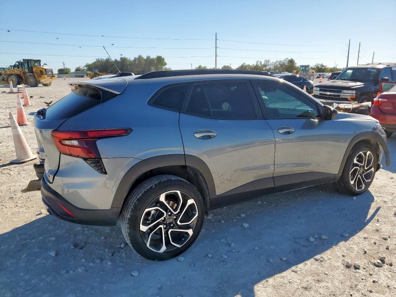 Photo 3 from auction – 2025 CHEVROLET TRAX 2RS with VIN KL77LJEP5SC182990