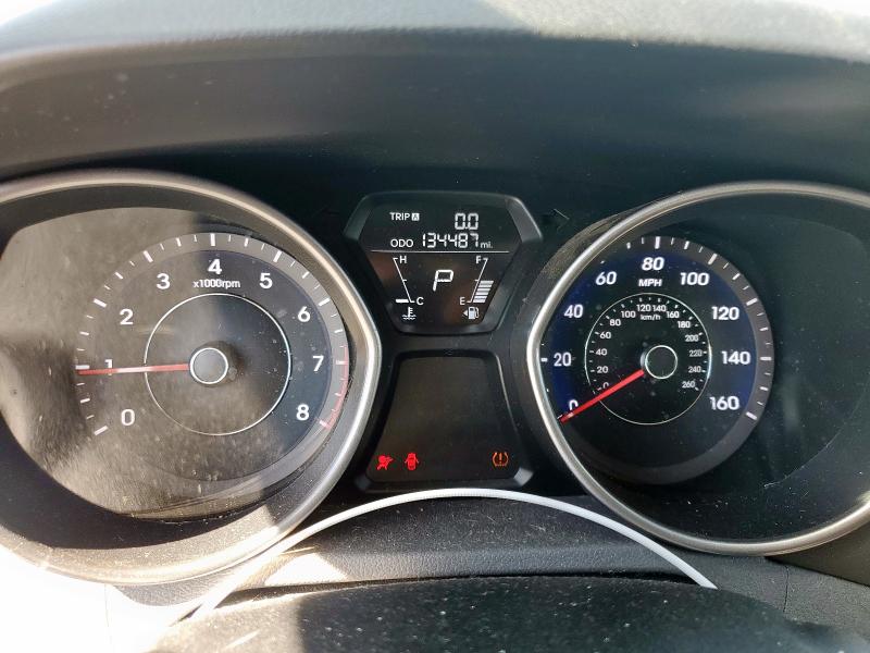 Photo 9 from auction – 2012 HYUNDAI ELANTRA GL with VIN 5NPDH4AE5CH124428