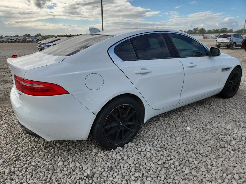 صورة رقم 3 من المزاد - 2017 JAGUAR XE مع VIN SAJAR4BG9HA966737