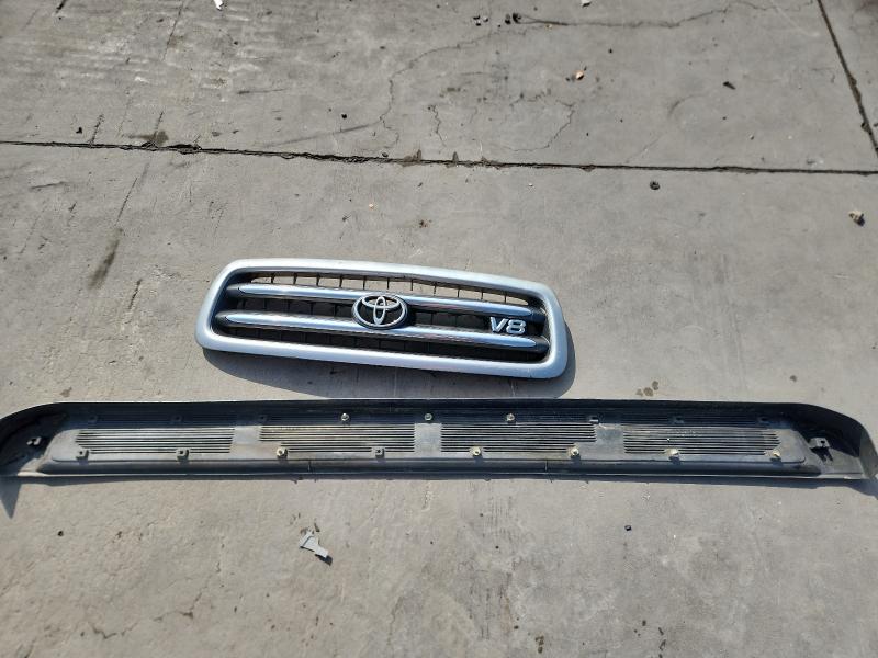 Photo 13 from auction – 2003 TOYOTA SEQUOIA LI with VIN 5TDBT48A13S197153