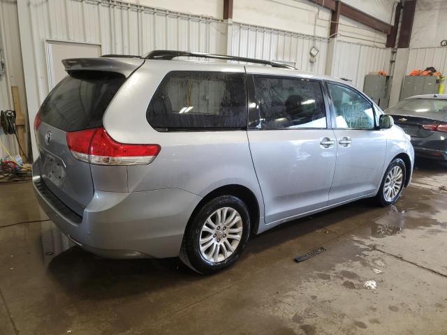 Photo 3 from auction – 2011 TOYOTA SIENNA XLE with VIN 5TDYK3DC9BS101542