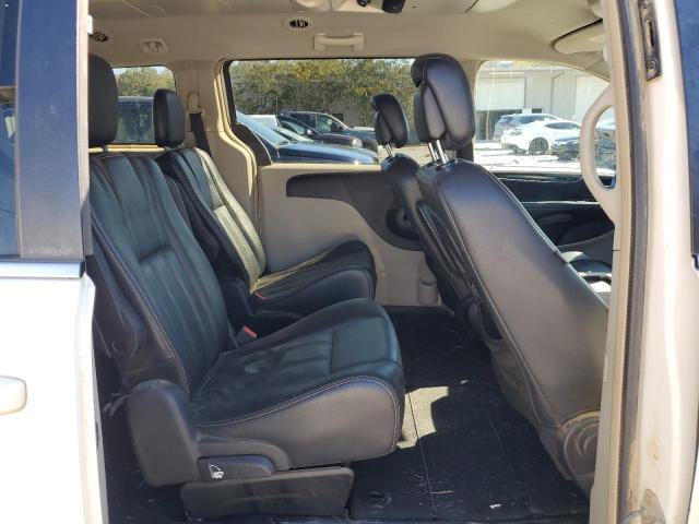 Photo 11 from auction – 2012 CHRYSLER TOWN & COU with VIN 2C4RC1BG3CR325895