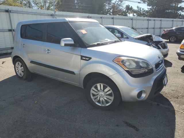 Photo 4 from auction – 2013 KIA SOUL with VIN KNDJT2A52D7531635
