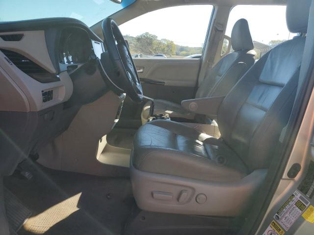 Photo 7 from auction – 2017 TOYOTA SIENNA XLE with VIN 5TDYZ3DC8HS831687