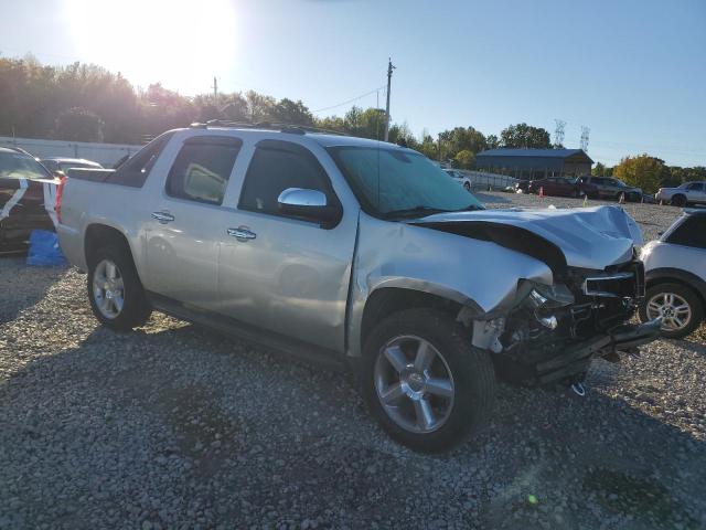 Photo 4 from auction – 2011 CHEVROLET AVALANCHE with VIN 3GNMCFE06BG248781