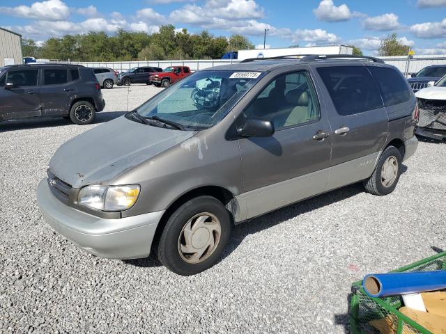 TOYOTA SIENNA 1998 with VIN 4T3ZF13C4WU065777 - Photo from auction