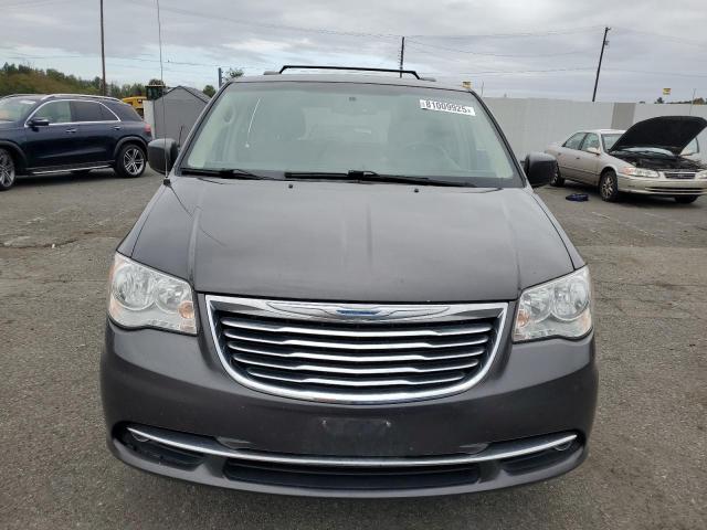 Photo 5 from auction – 2016 CHRYSLER TOWN & COU with VIN 2C4RC1BG7GR137936