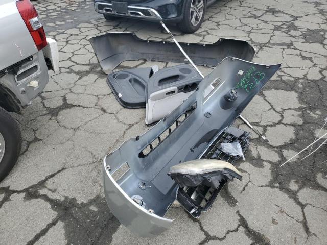 Photo 13 from auction – 2005 TOYOTA HIGHLANDER with VIN JTEEP21A650110932