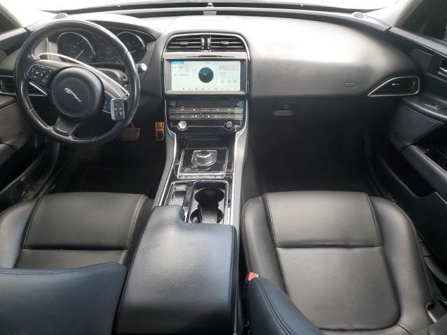 Photo 8 from auction – 2019 JAGUAR XE with VIN SAJAR4FX5KCP49935