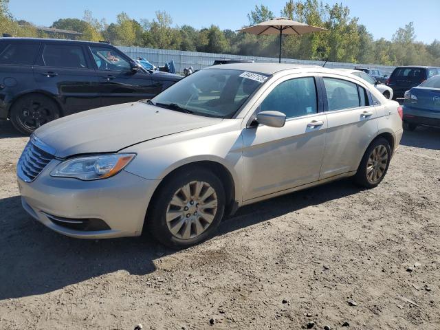 CHRYSLER 200 LX 2014 con VIN 1C3CCBAB6EN211122 - Foto de la subasta