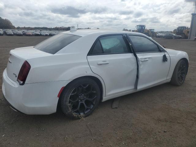 Photo 3 from auction – 2019 CHRYSLER 300 S with VIN 2C3CCABG9KH537909