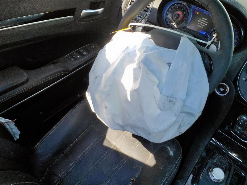 Photo 8 from auction – 2023 CHRYSLER 300 S with VIN 2C3CCABG7PH648725
