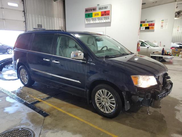 Photo 4 from auction – 2015 CHRYSLER TOWN & COU with VIN 2C4RC1CG0FR611075