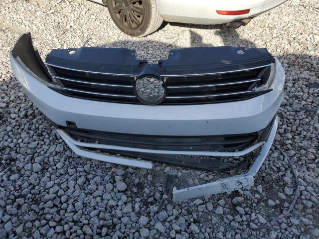 Photo 12 from auction – 2017 VOLKSWAGEN JETTA S with VIN 3VW2B7AJ2HM394240